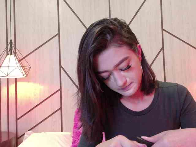 LeahSaenz Live Webcam on BongaCams