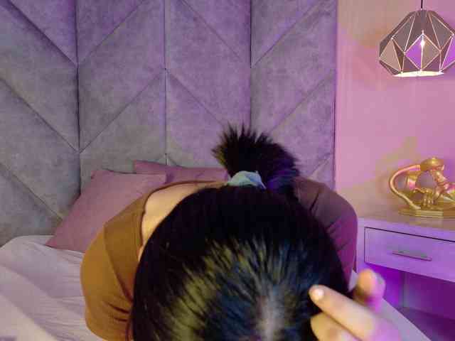 LeahSaenz webcam