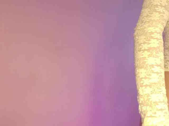 LeahSaenz webcam