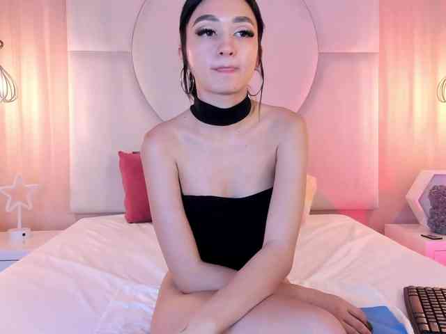 LeahSaenz webcam