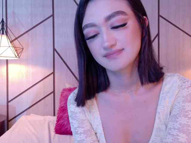 LeahSaenz webcam