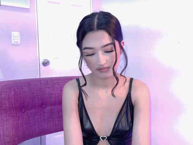 LeahSaenz webcam