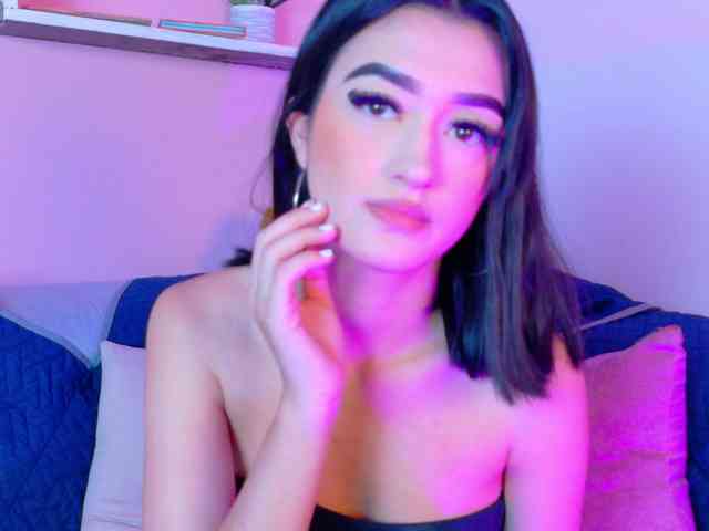 LeahSaenz webcam