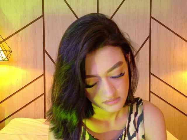 LeahSaenz webcam