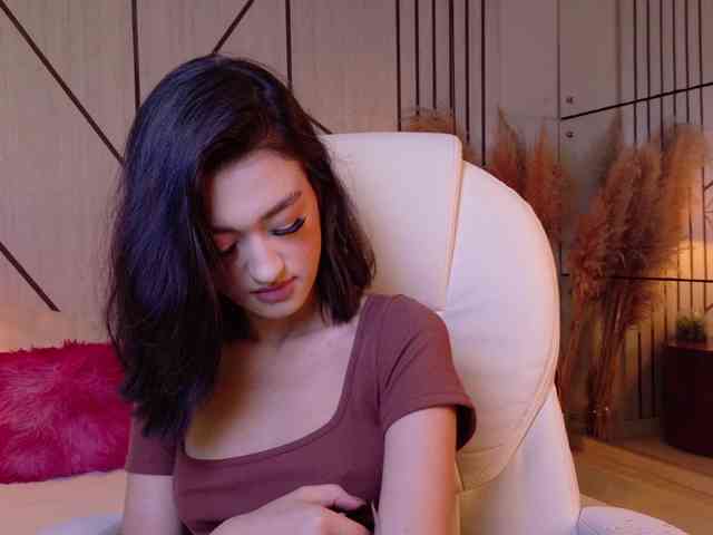 LeahSaenz webcam