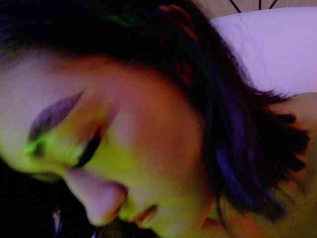 LeahSaenz webcam