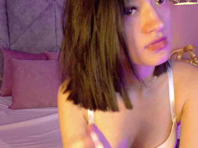 LeahSaenz webcam
