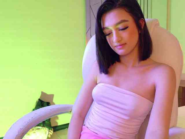 LeahSaenz webcam
