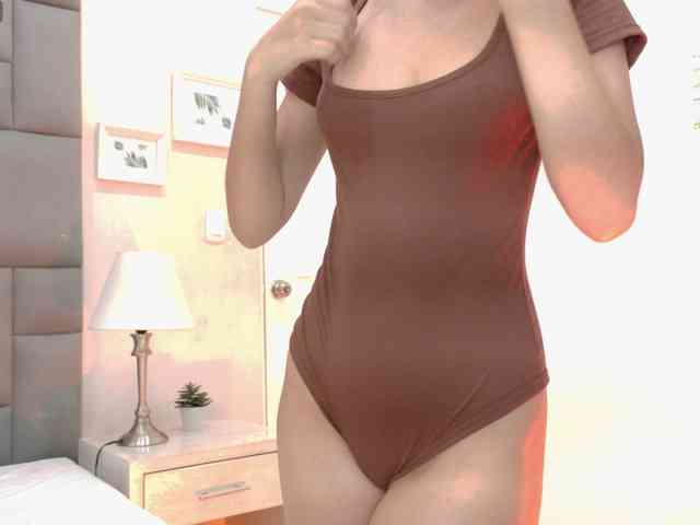 LeahSaenz webcam
