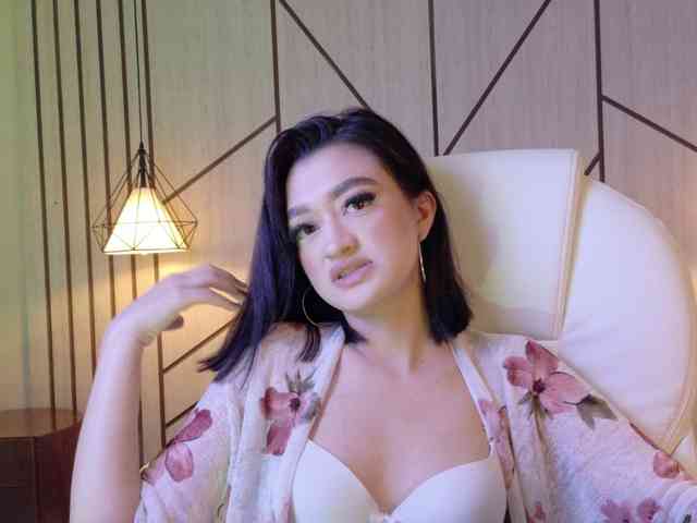 LeahSaenz webcam