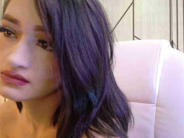 LeahSaenz webcam