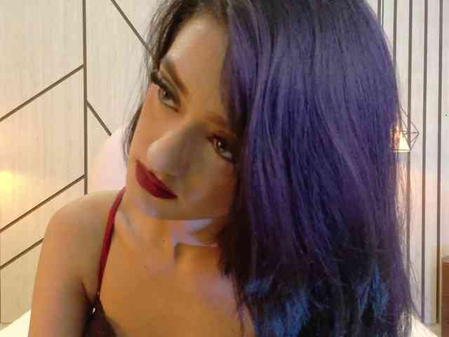 LeahSaenz webcam