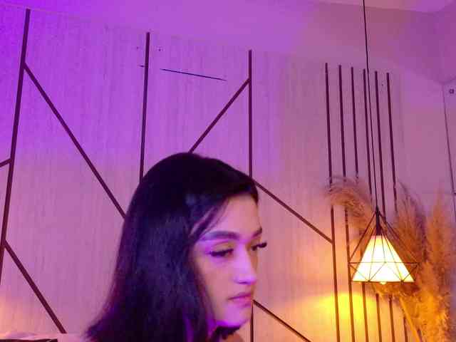LeahSaenz webcam