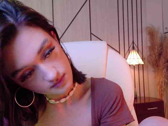 LeahSaenz - Girl 