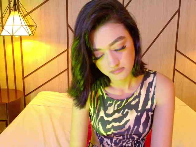 LeahSaenz webcam