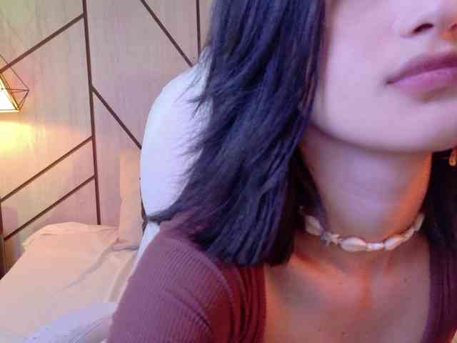 LeahSaenz webcam