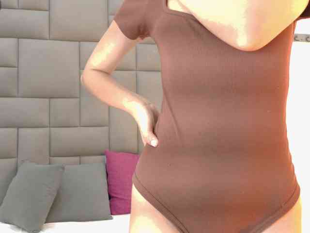 LeahSaenz webcam