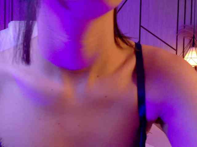 LeahSaenz webcam