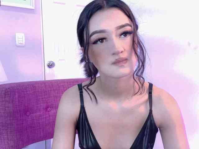 LeahSaenz webcam