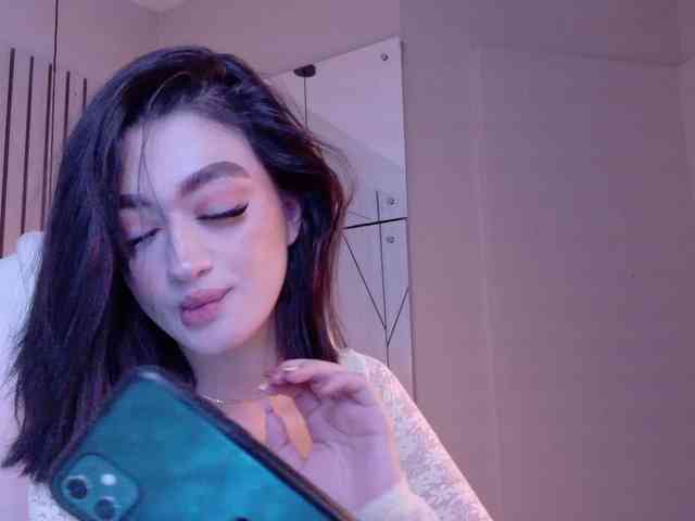 LeahSaenz Live Webcam on BongaCams