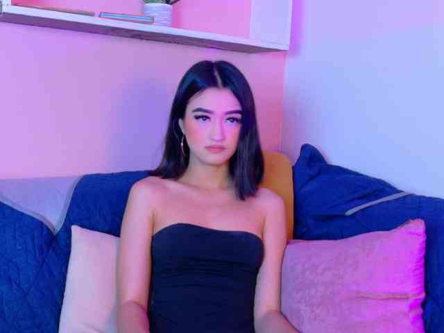 LeahSaenz webcam