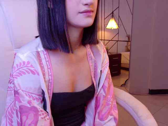 LeahSaenz webcam