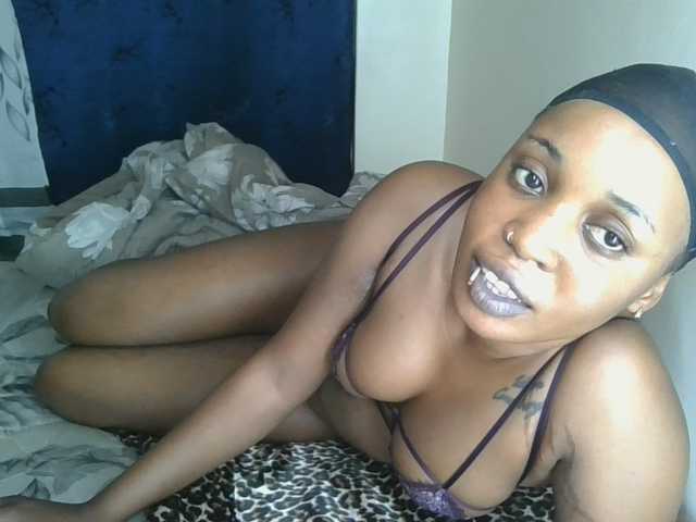 Sweet-confession live cam on BongaCams