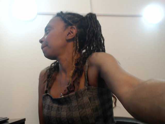 zafira-morena live cam on BongaCams