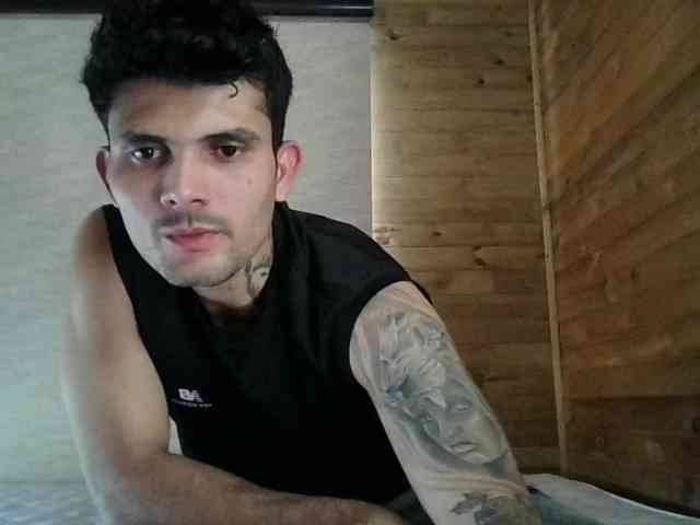 ethanjobs05 Live Webcam on BongaCams