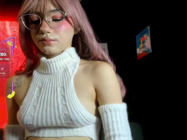 petitemila live cam on BongaCams