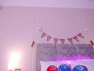 Emma-Velez Porn Show