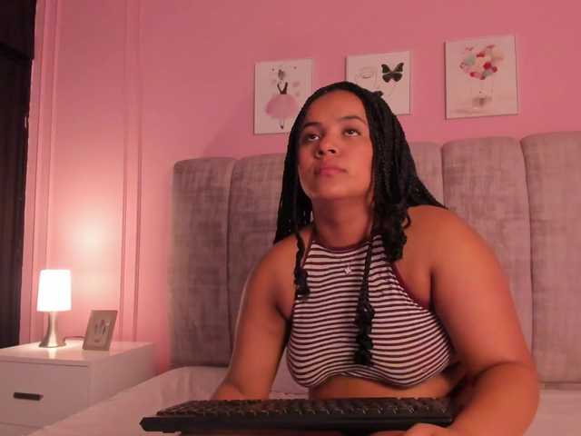 Emma-Velez live cam on BongaCams