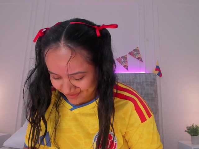 Emma-Velez live cam on BongaCams