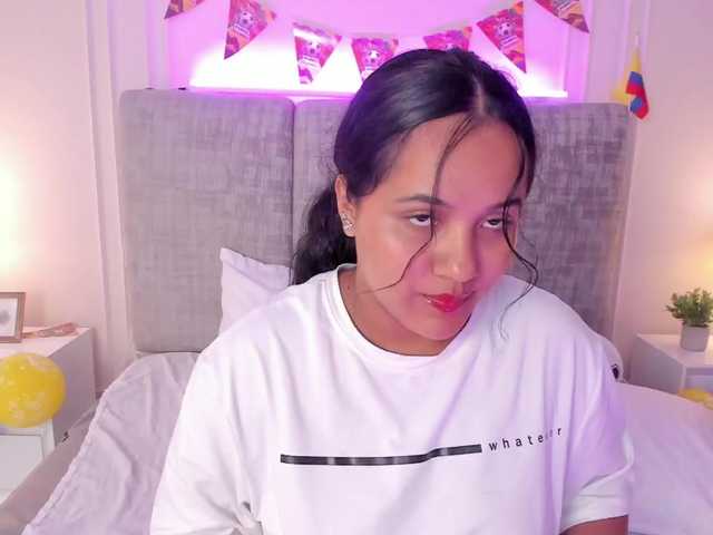 Emma-Velez live cam on BongaCams