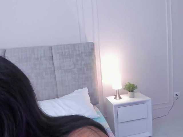 Emma-Velez live cam on BongaCams