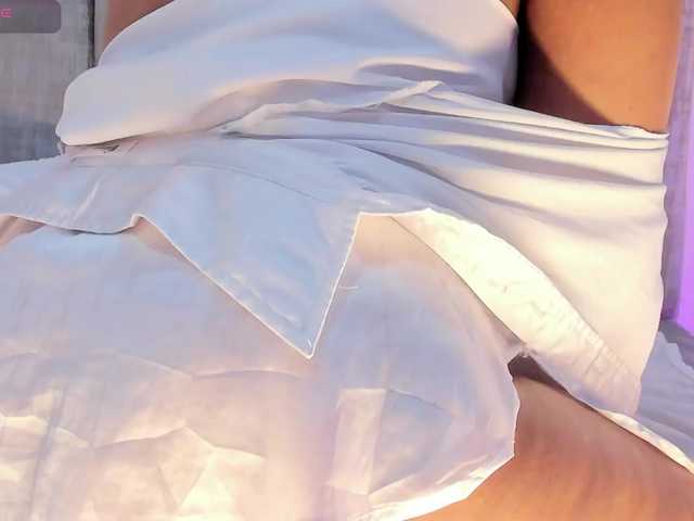 Emma-Velez live cam on BongaCams