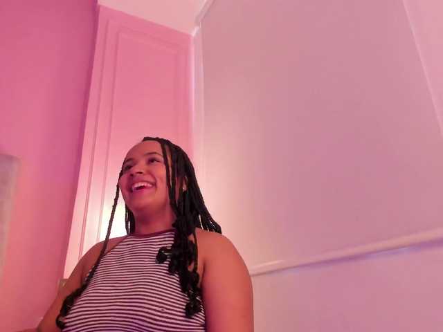 Emma-Velez live cam on BongaCams