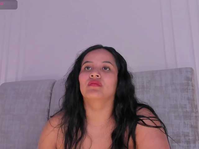 Emma-Velez live cam on BongaCams