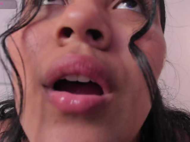 Emma-Velez live cam on BongaCams