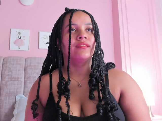 Emma-Velez live cam on BongaCams