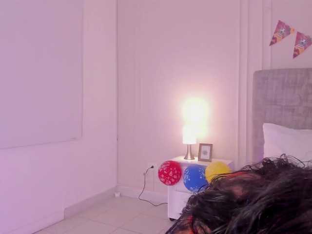 Emma-Velez live cam on BongaCams