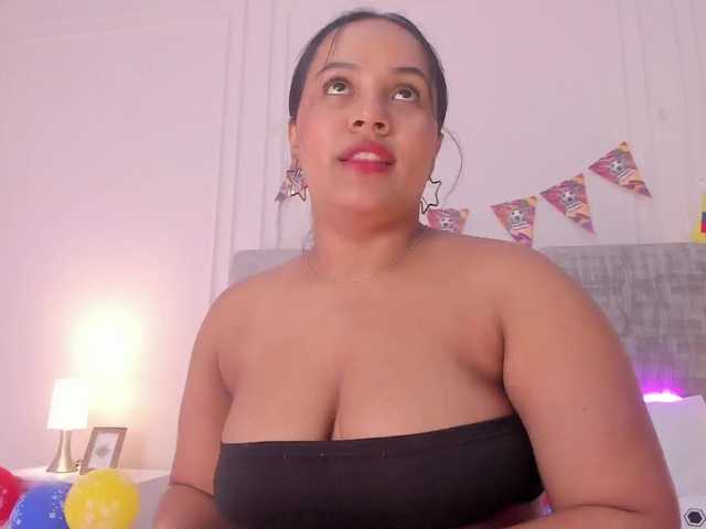 Emma-Velez live cam on BongaCams