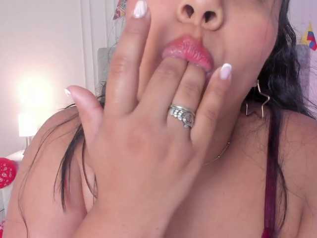 Emma-Velez live cam on BongaCams
