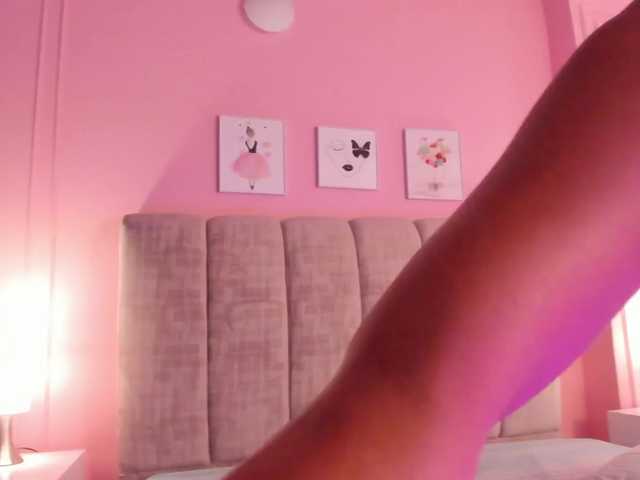 Emma-Velez live cam on BongaCams