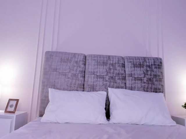 Emma-Velez live cam on BongaCams