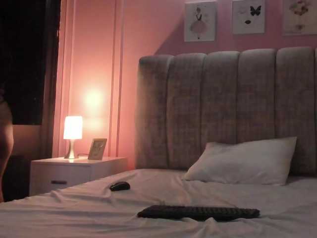 Emma-Velez live cam on BongaCams