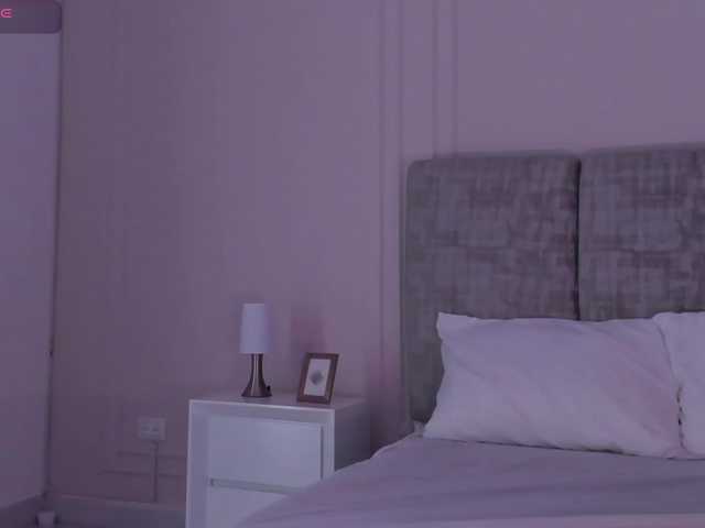 Emma-Velez live cam on BongaCams