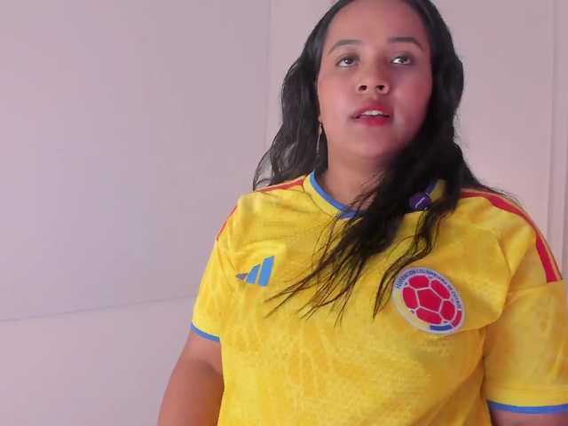 Emma-Velez live cam on BongaCams