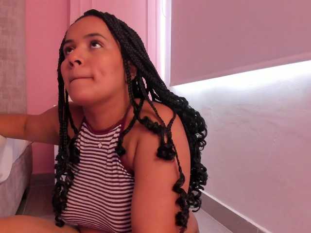 Emma-Velez live webcam show