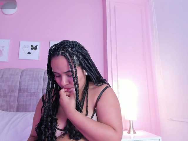 Emma-Velez live cam on BongaCams